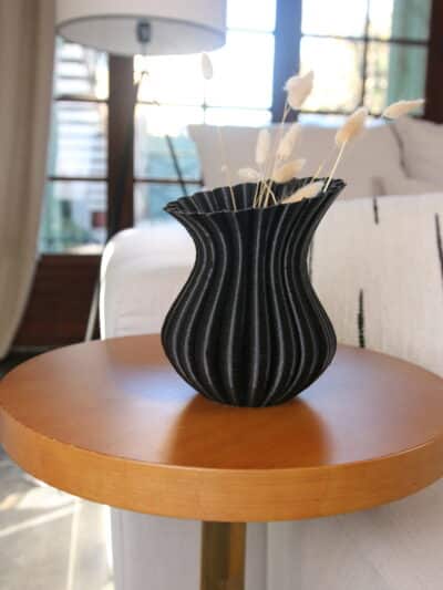 vase 3d noir, trinity