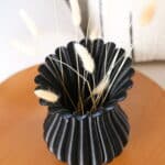 vase 3d noir, trinity