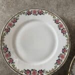 service 66 pièces en porcelaine de limoges