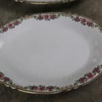 service 66 pièces en porcelaine de limoges
