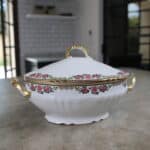 service 66 pièces en porcelaine de limoges