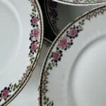 service 66 pièces en porcelaine de limoges