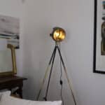 projecteur lampadaire vintage rénové – phare ancien "besnard paris" sur trépied n°02