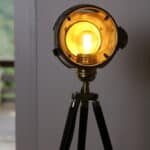 projecteur lampadaire vintage rénové – phare ancien "besnard paris" sur trépied n°02