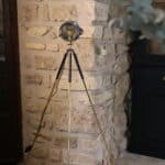 projecteur lampadaire vintage rénové – phare ancien "besnard paris" sur trépied n°02