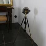 projecteur lampadaire vintage rénové – phare ancien "besnard paris" sur trépied n°02