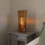 lampe bois de chêne sculptée, dezen