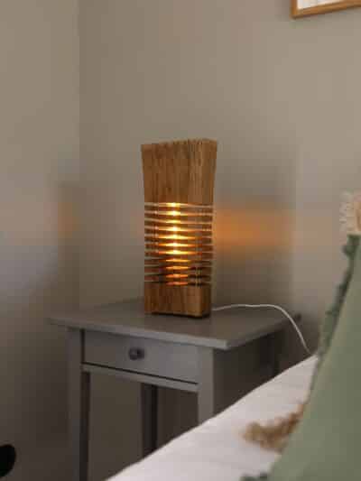 lampe bois de chêne sculptée, dezen