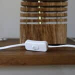 lampe bois de chêne sculptée, dezen