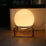 lampe globe opaline chrome, lucie n°09