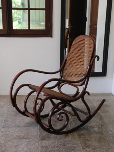 alphonse, le rocking chair vintage thonet